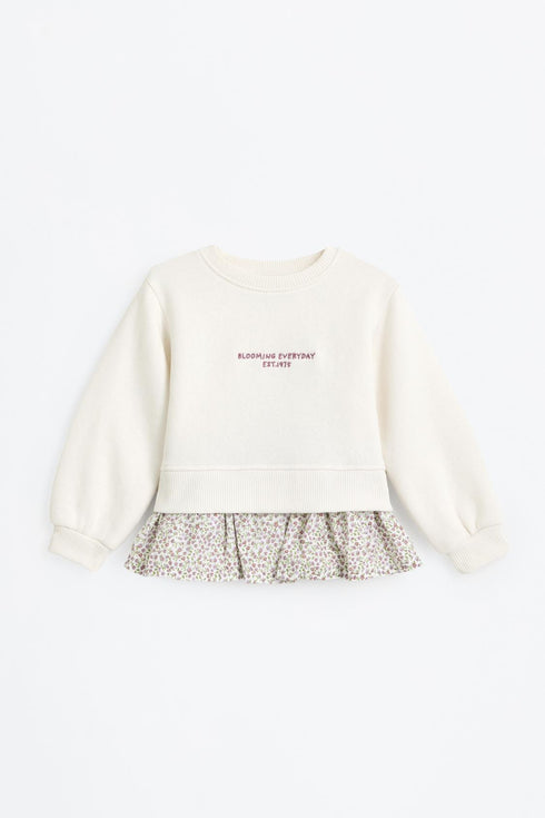 Sweatshirt with ruffle detail.