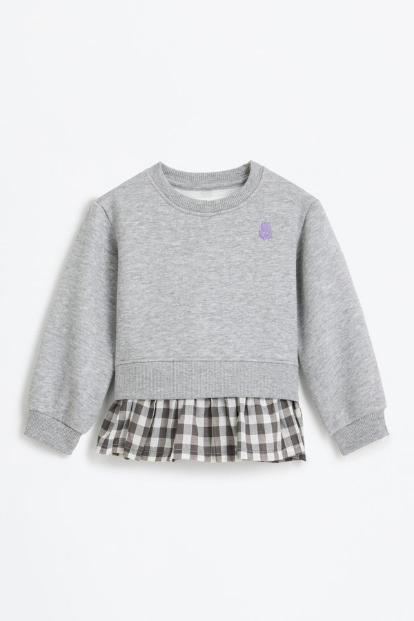 Sweatshirt with ruffle detail.