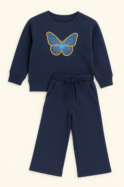 Sweatshirt and trousers